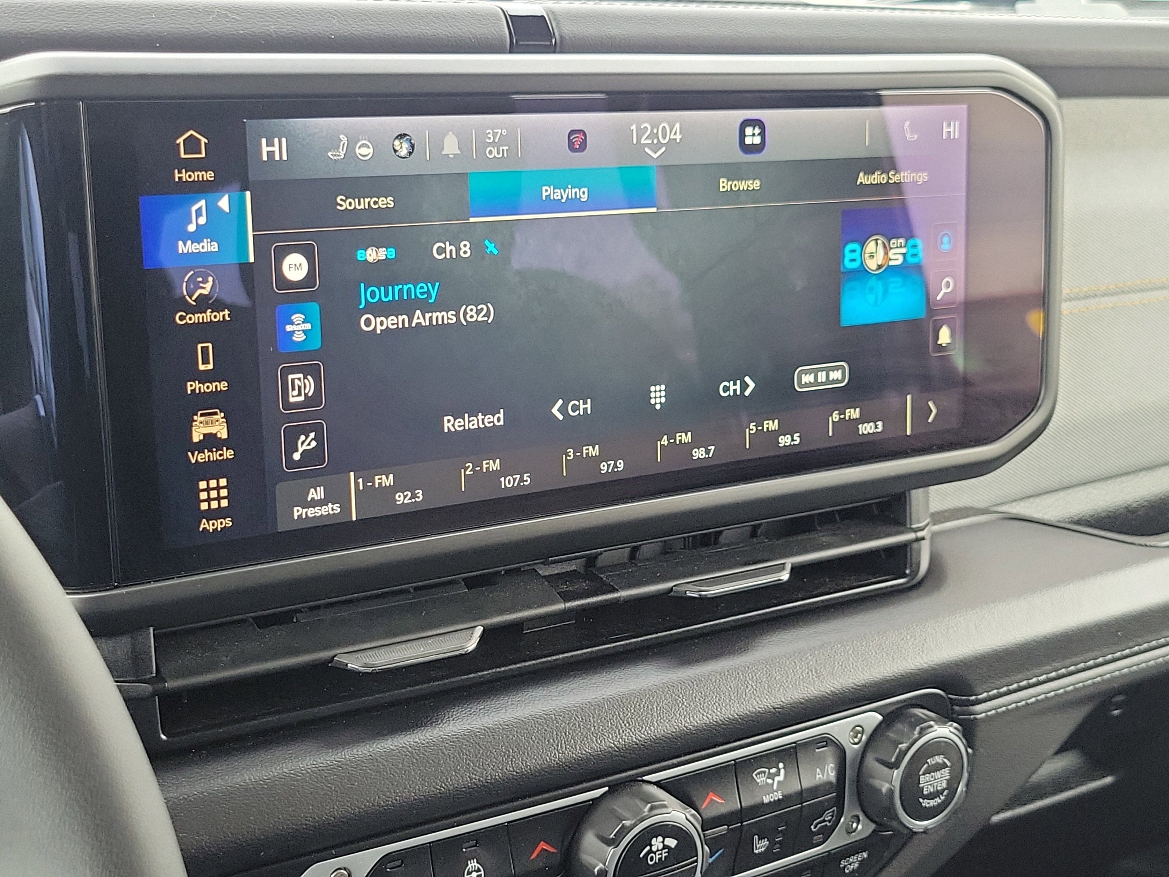 Used 2025 Jeep Wrangler Unlimited Sahara image 13