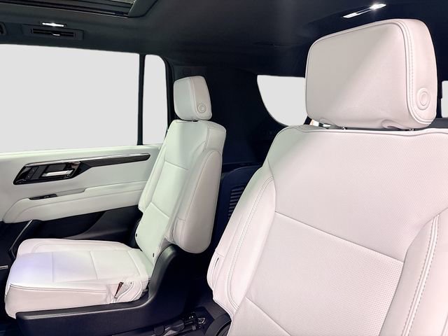 New 2025 Chevrolet Suburban Premier AWD/4WD image 29