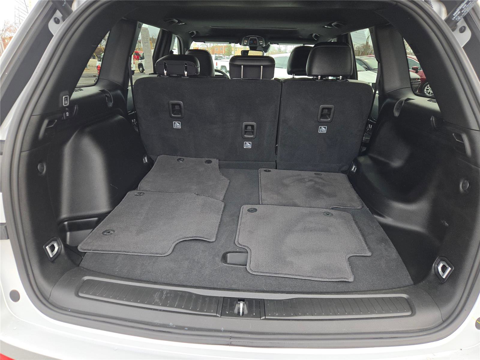 Certified 2024 Jeep Grand Cherokee Altitude image 21