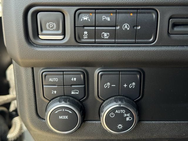 Certified 2023 Chevrolet Tahoe LT w/ Luxury Package AWD/4WD image 21