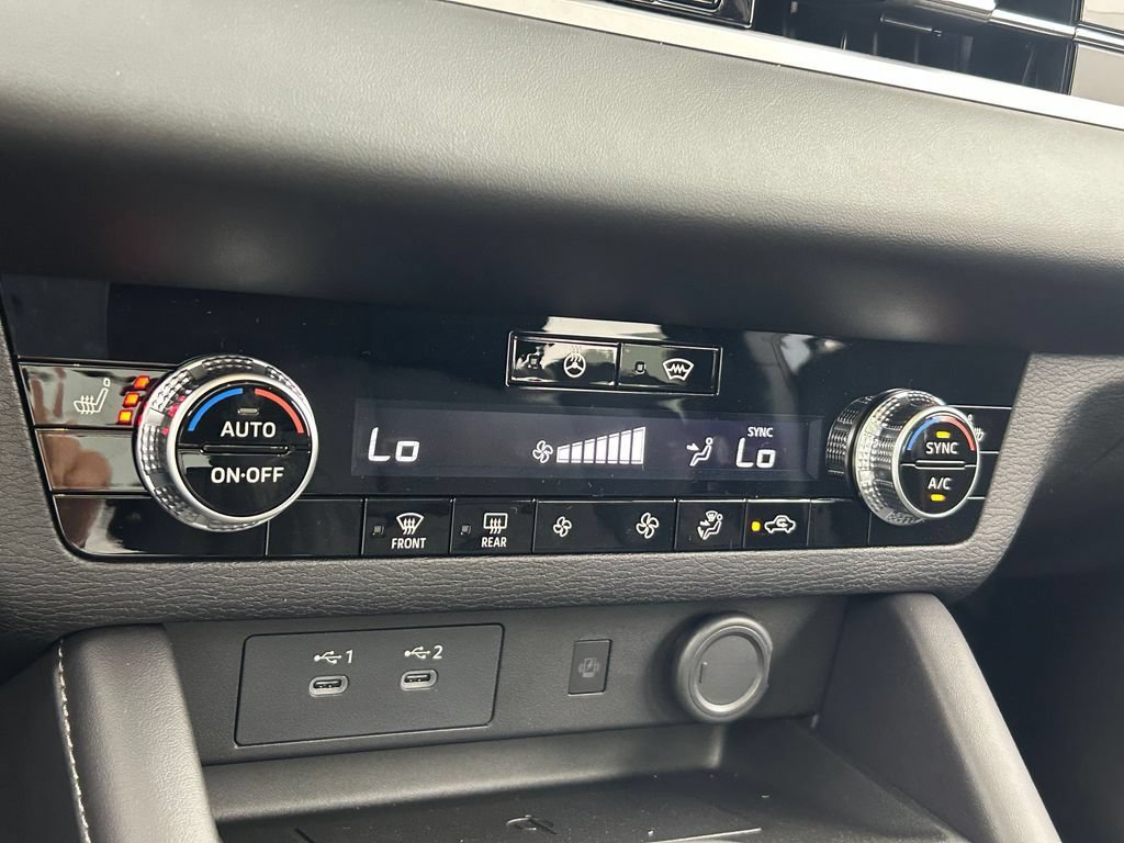 New 2026 Mitsubishi Outlander AWD image 20