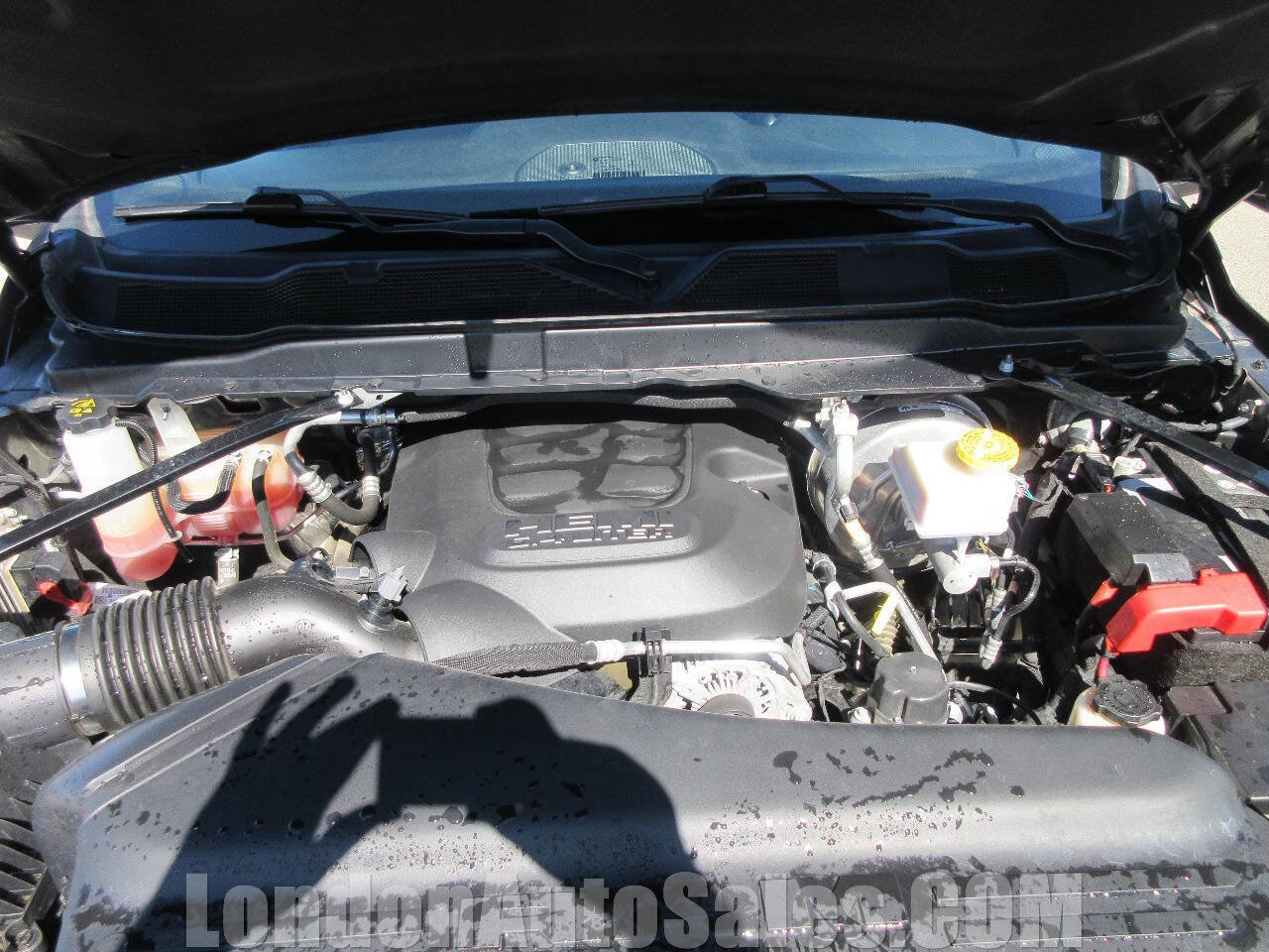 Used 2024 RAM 2500 Tradesman w/ Chrome Appearance Group image 17