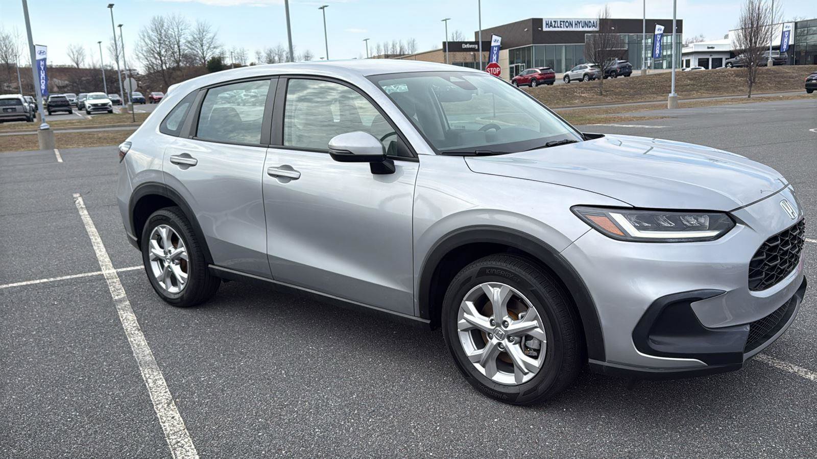 Used 2023 Honda HR-V LX image 2