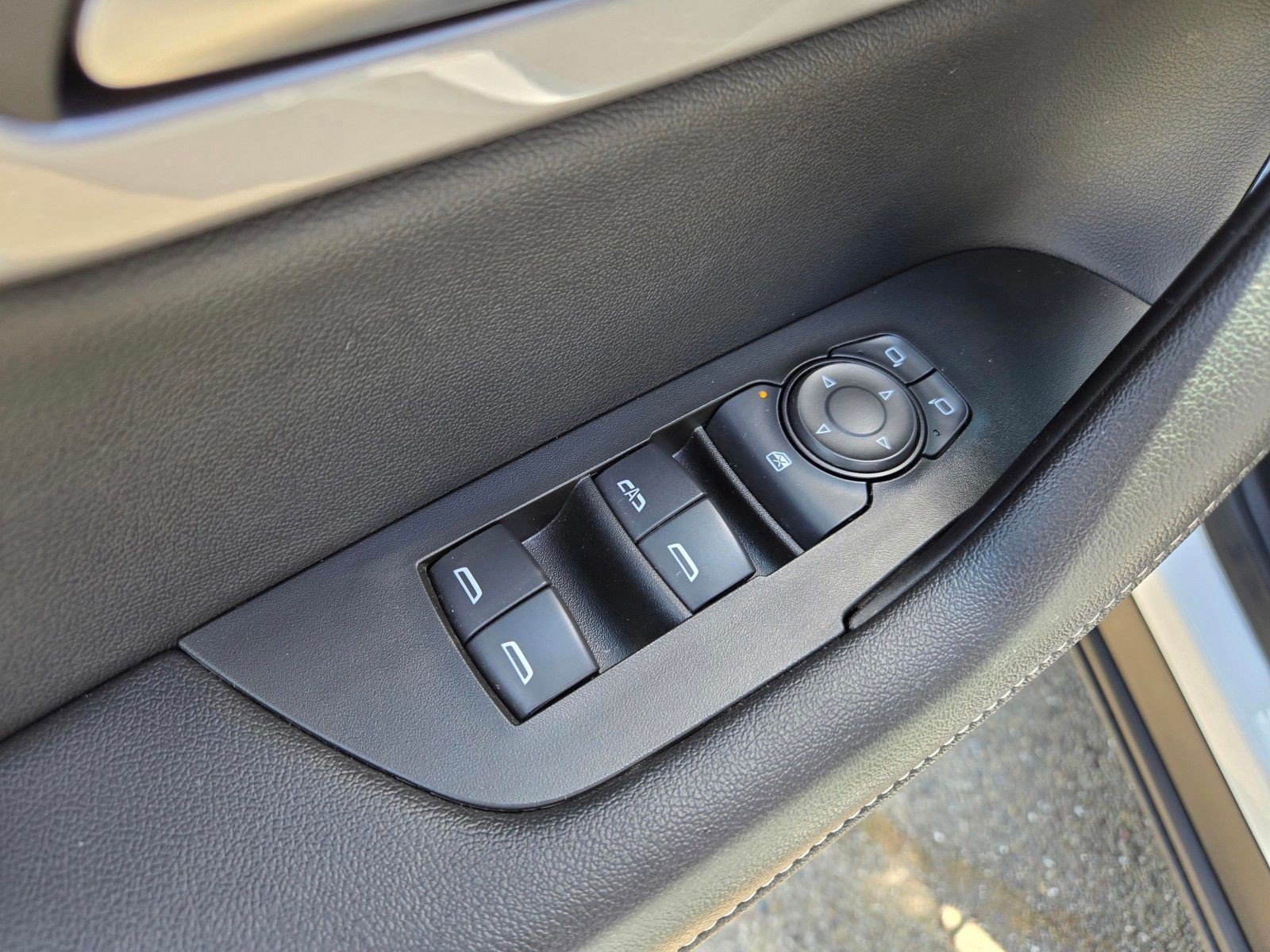 Used 2025 Chevrolet Blazer LT AWD/4WD image 15