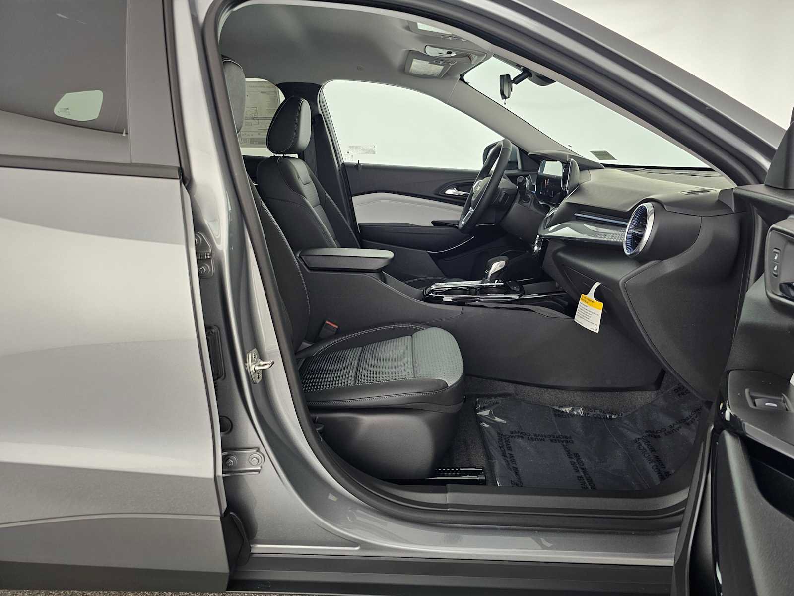 New 2026 Chevrolet Trax LT w/ Driver Confidence Package image 10