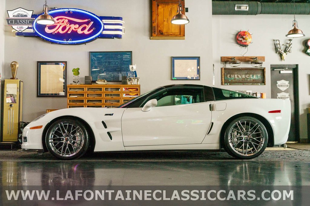 Used 2013 Chevrolet Corvette ZR1 w/ 3ZR Preferred Equipment Group image 8