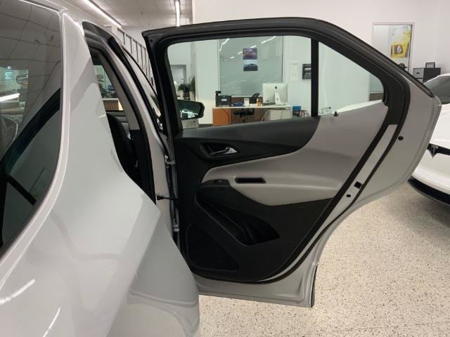 Used 2019 Chevrolet Equinox LS AWD/4WD image 31