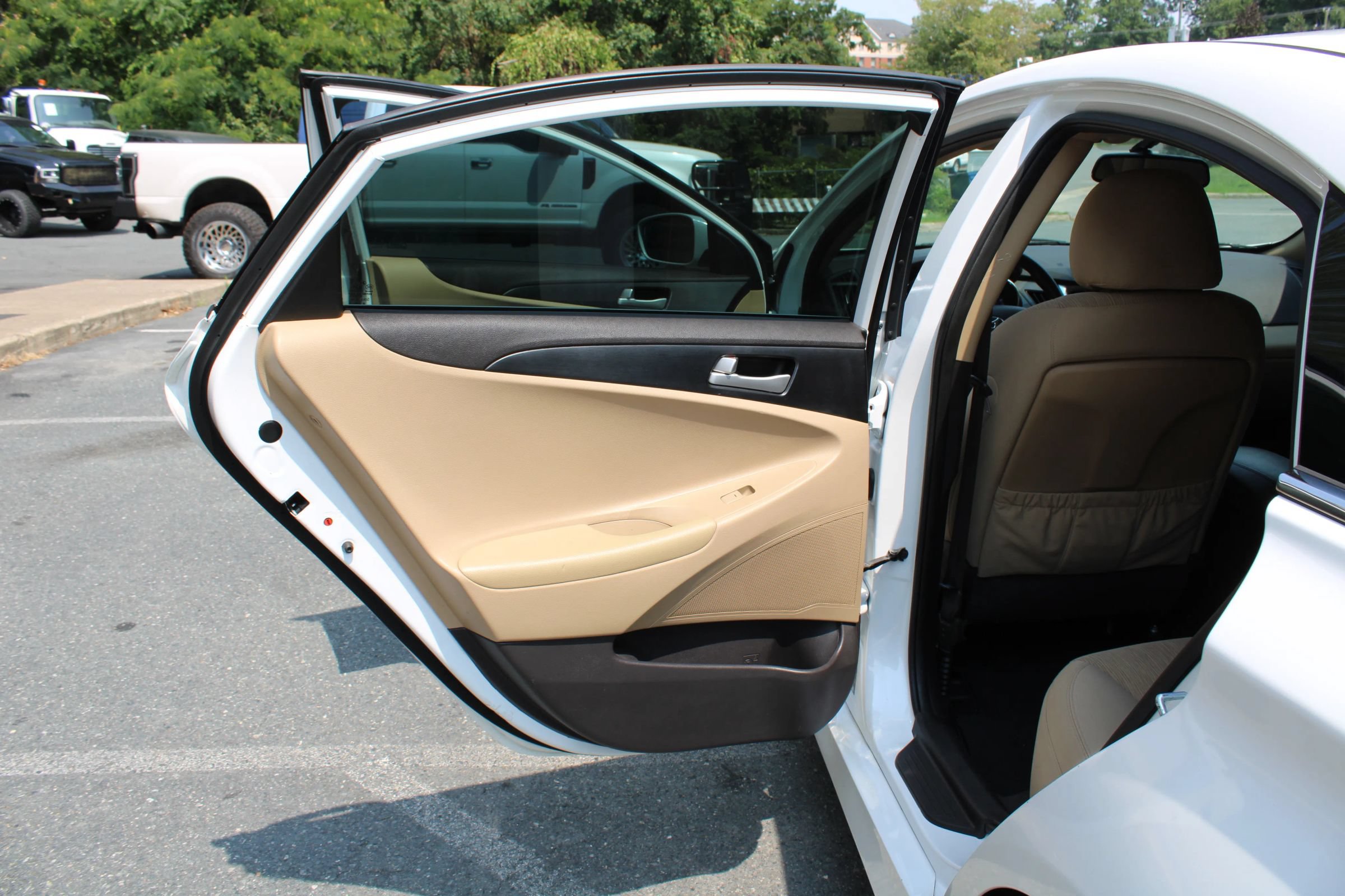 Used 2014 Hyundai Sonata GLS FWD image 26