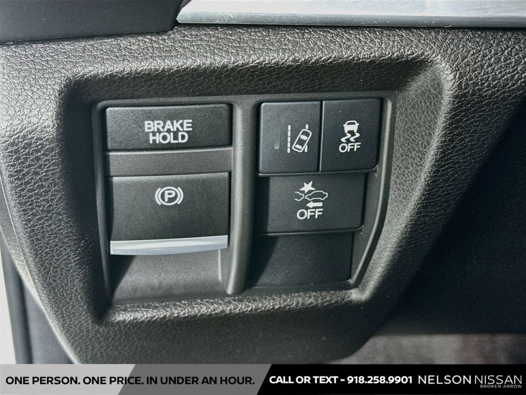 Used 2018 Acura MDX w/ Technology Package FWD image 10