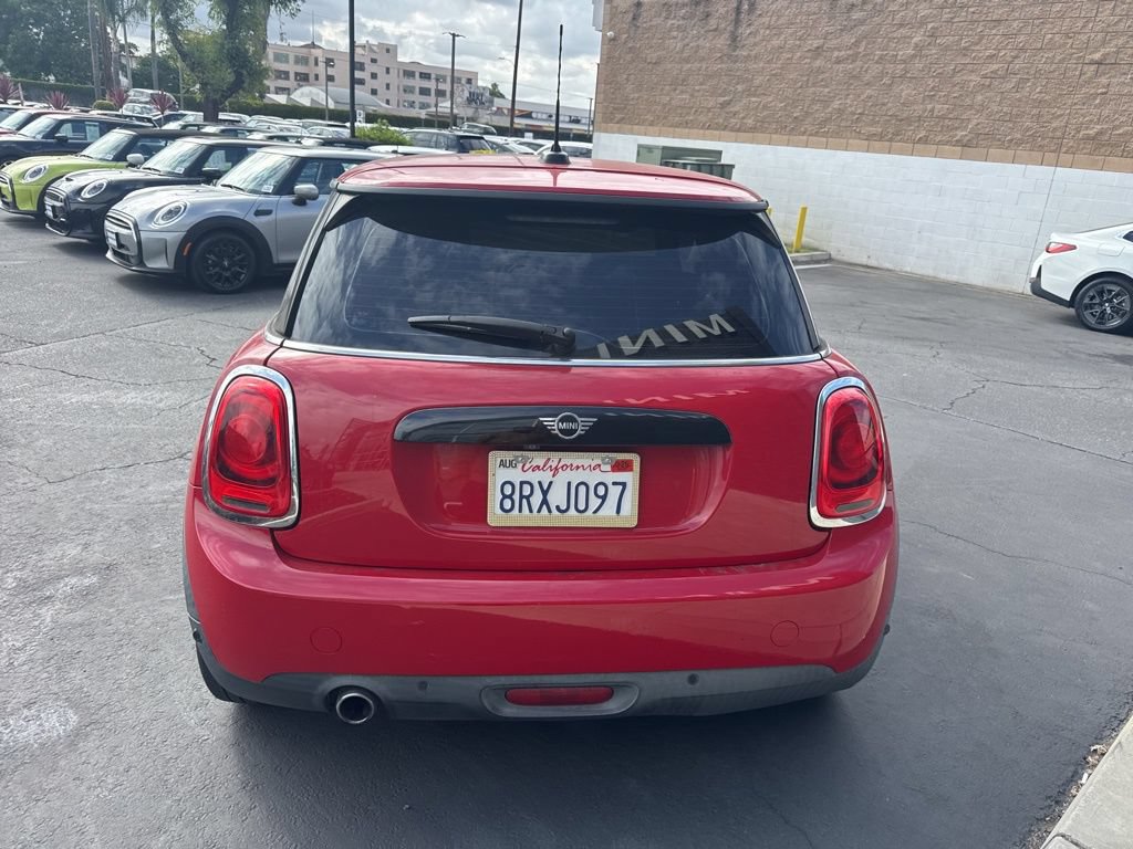 Used 2020 MINI Cooper 2-Door Hardtop FWD image 4