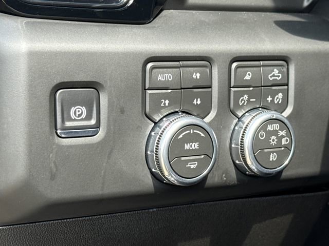 Used 2026 GMC Sierra 2500 AT4 w/ AT4 Premium Plus Package AWD/4WD image 23