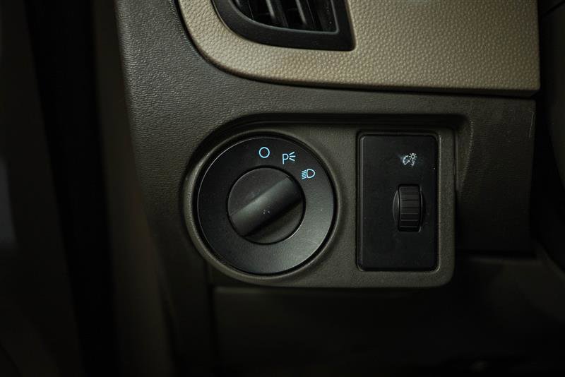 Used 2011 Ford Focus SE image 24