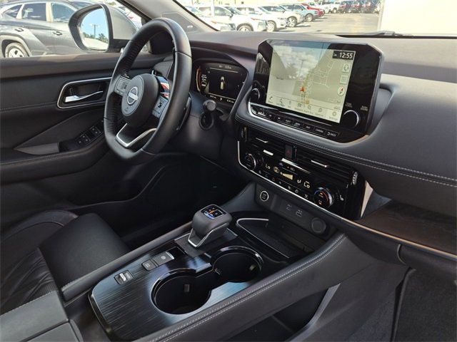 Used 2023 Nissan Rogue Platinum w/ Platinum Premium Package image 13