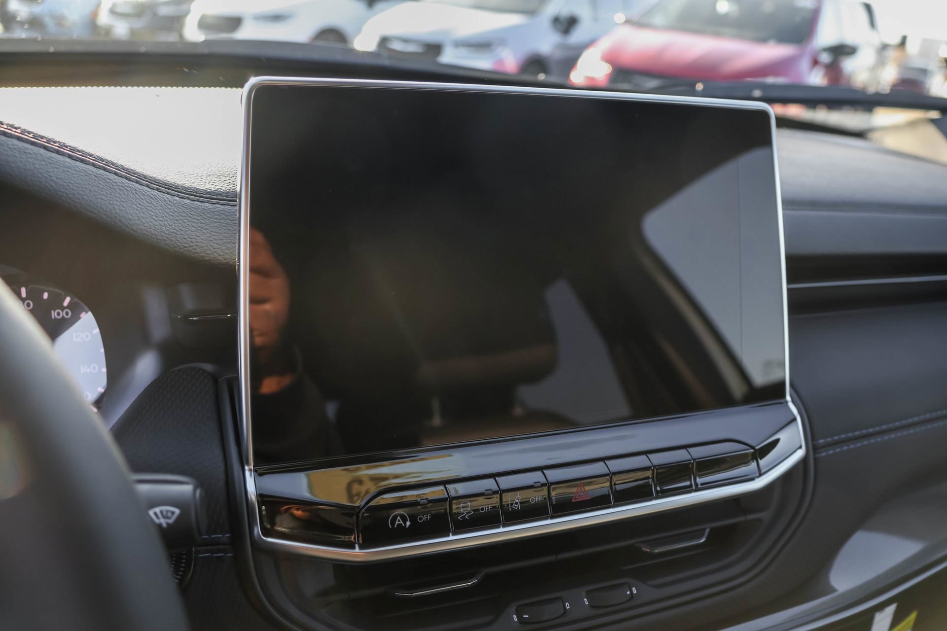 New 2026 Jeep Compass Latitude image 14