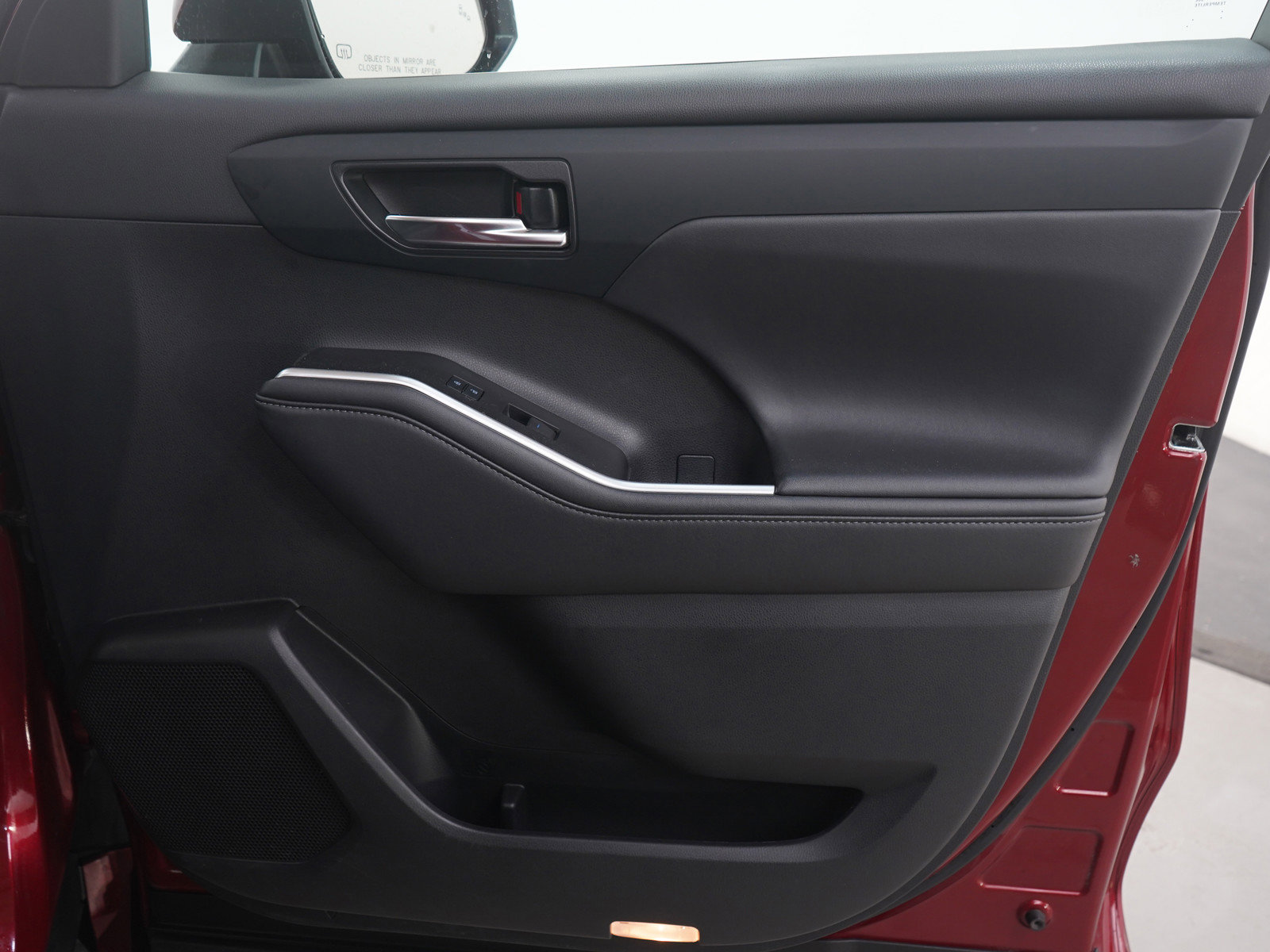 Used 2021 Toyota Highlander XLE image 13