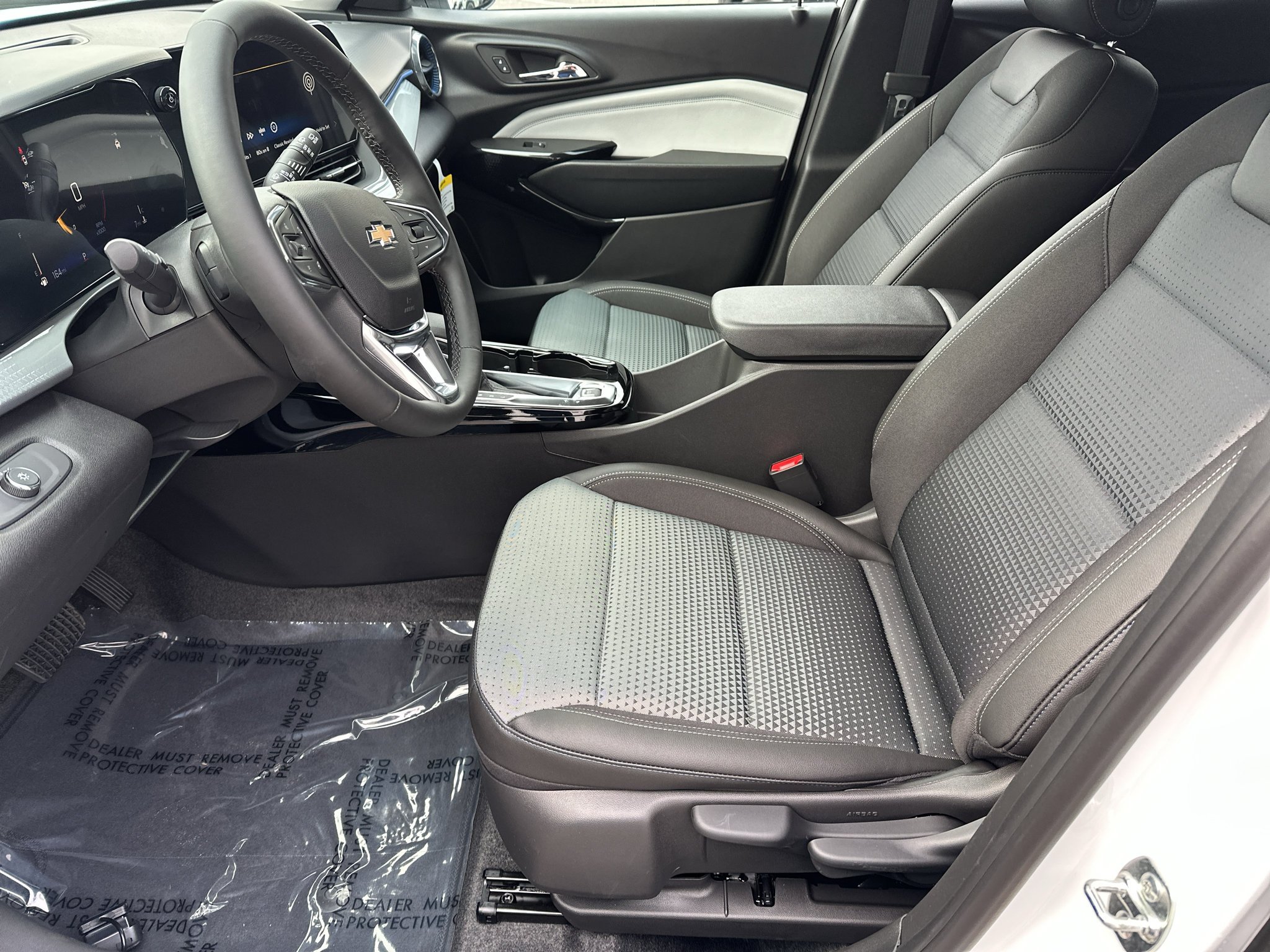 New 2026 Chevrolet Trax LT w/ LT Convenience Package FWD image 14