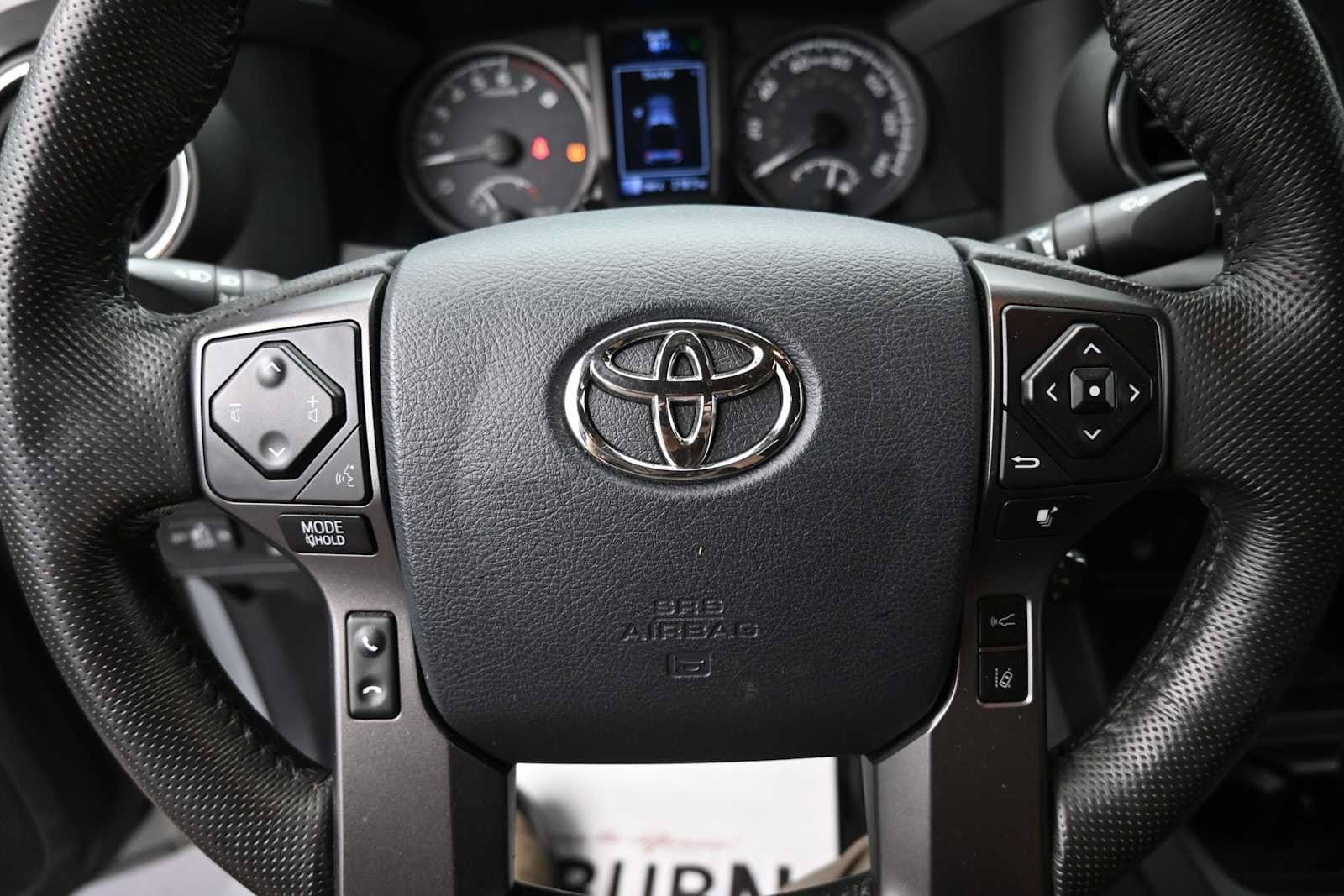 Used 2019 Toyota Tacoma TRD Off-Road w/ Technology Package AWD/4WD image 6