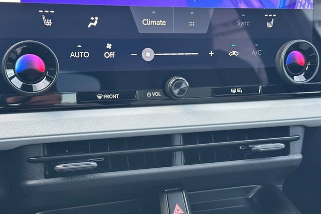 New 2026 Subaru Solterra Premium image 18