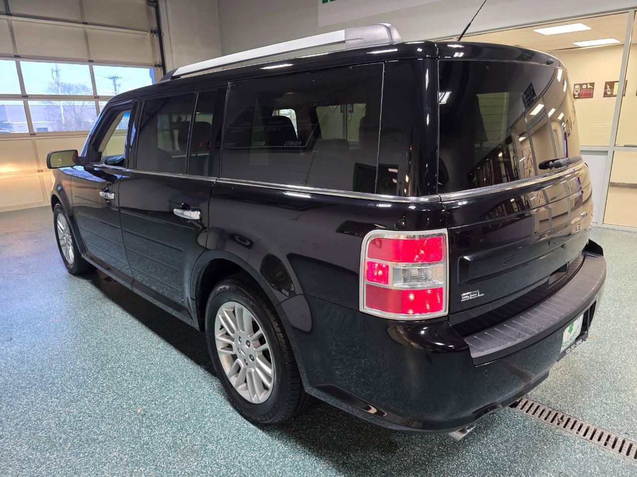 Used 2019 Ford Flex SEL w/ Equipment Group 202A AWD/4WD image 9