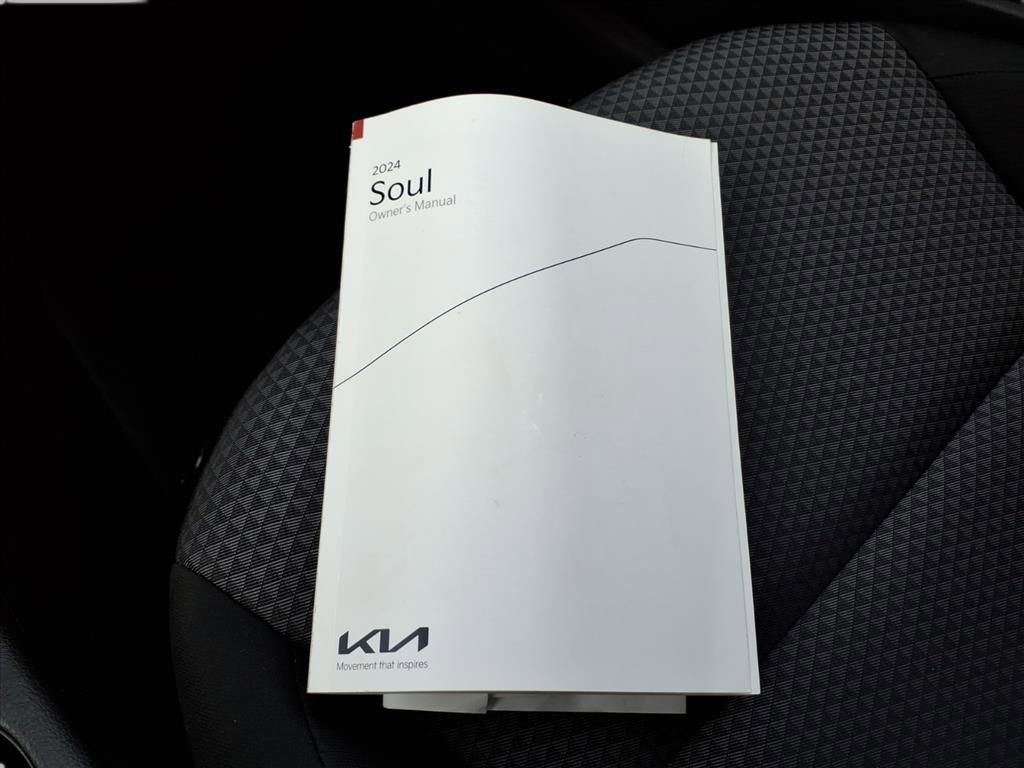 Used 2024 Kia Soul LX w/ Option Group 015 image 11