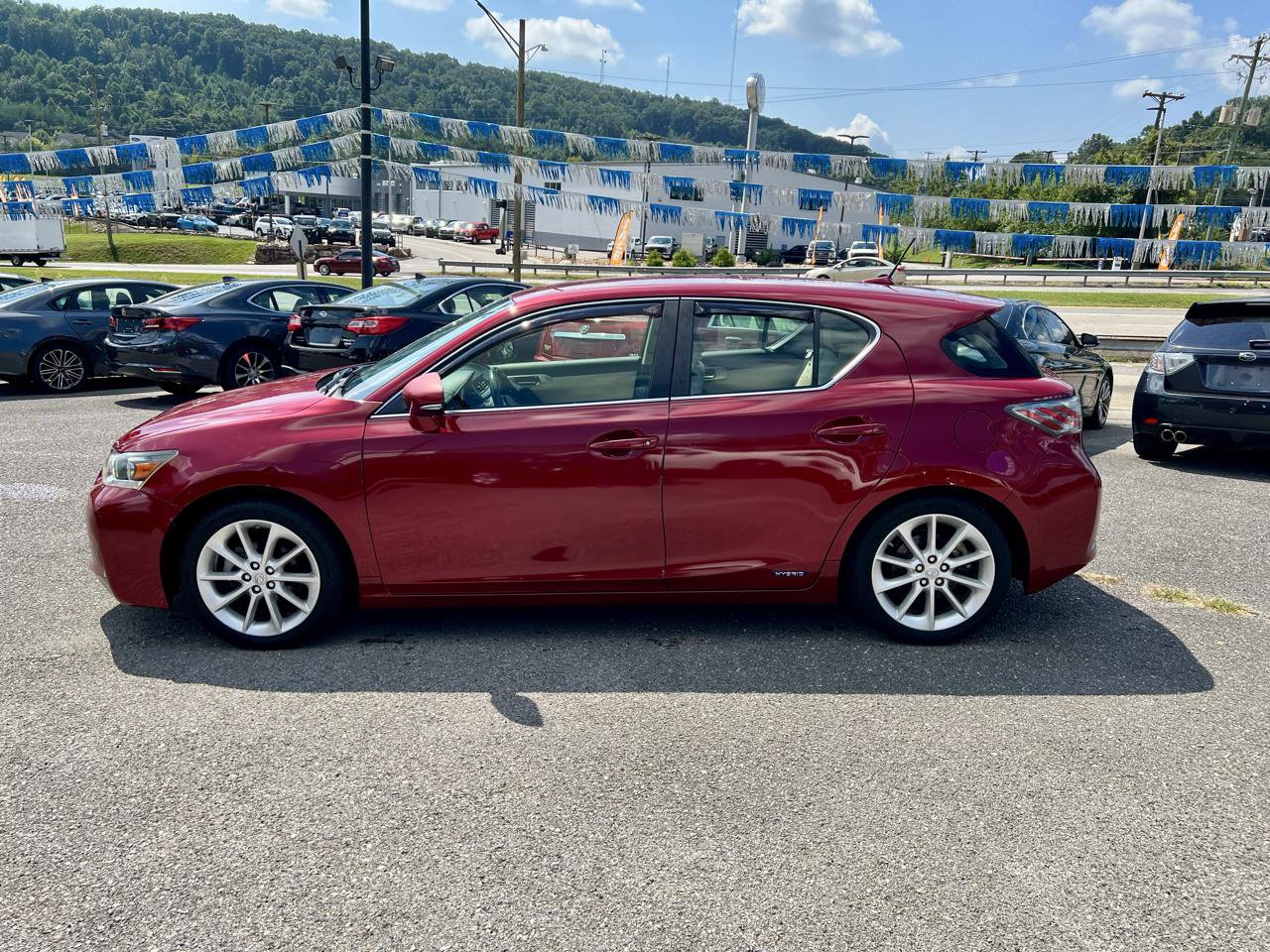 Used 2011 Lexus CT 200h FWD image 4