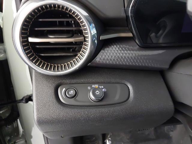 New 2026 Chevrolet Trax ACTIV image 24