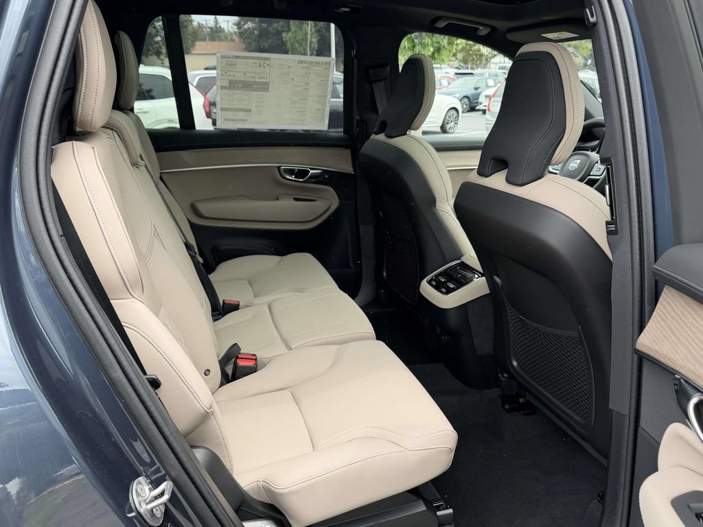 New 2026 Volvo XC90 B5 Plus w/ Protection Package AWD/4WD image 12