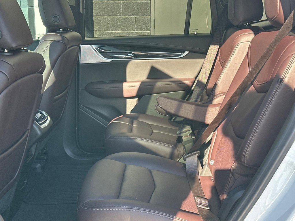Certified 2024 Cadillac XT6 Premium Luxury image 7