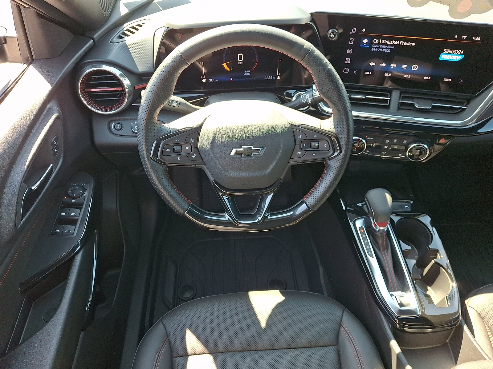 Certified 2026 Chevrolet Trax RS w/ Sunroof Package FWD image 11