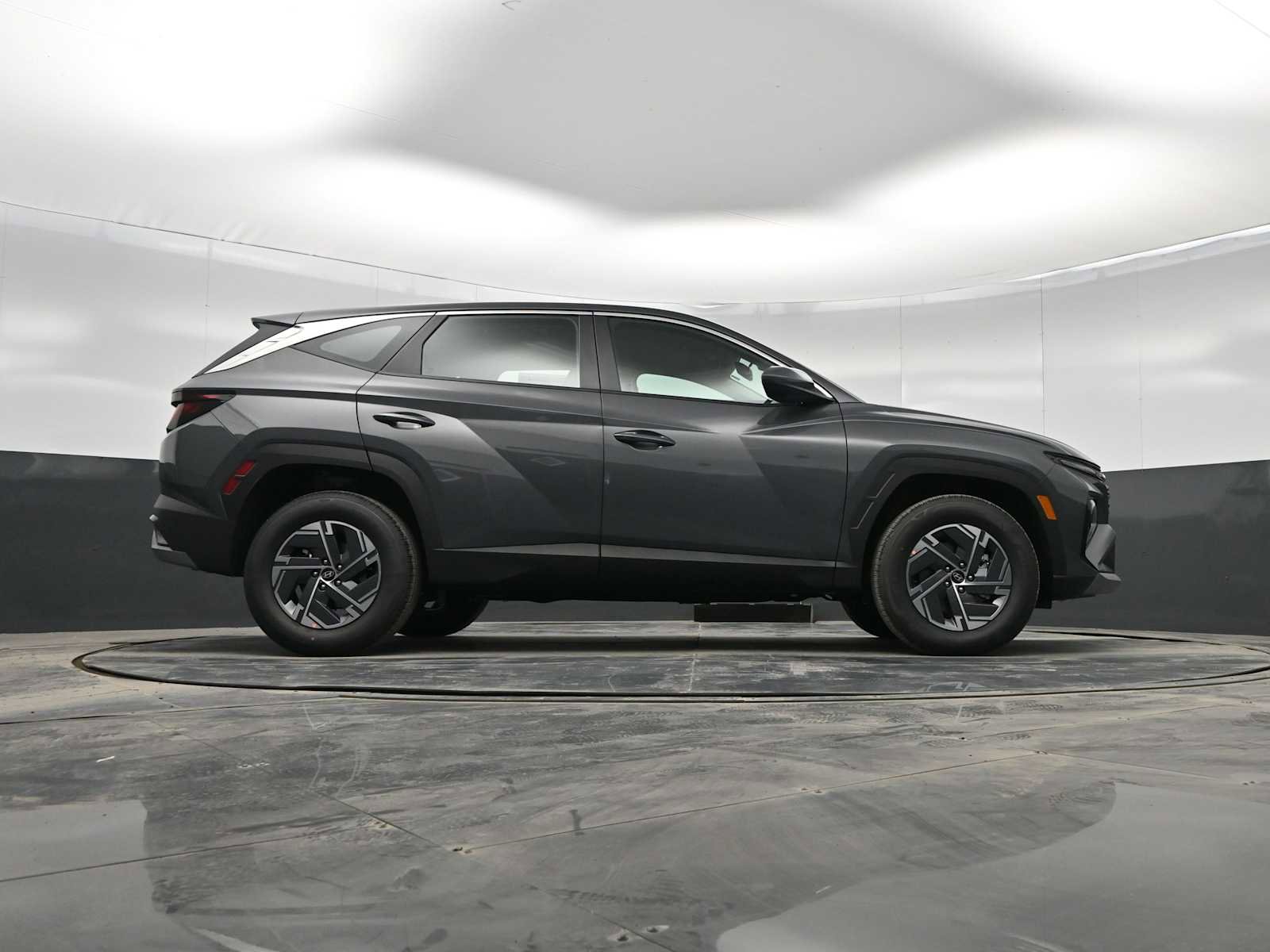 New 2026 Hyundai Tucson Blue SE image 37