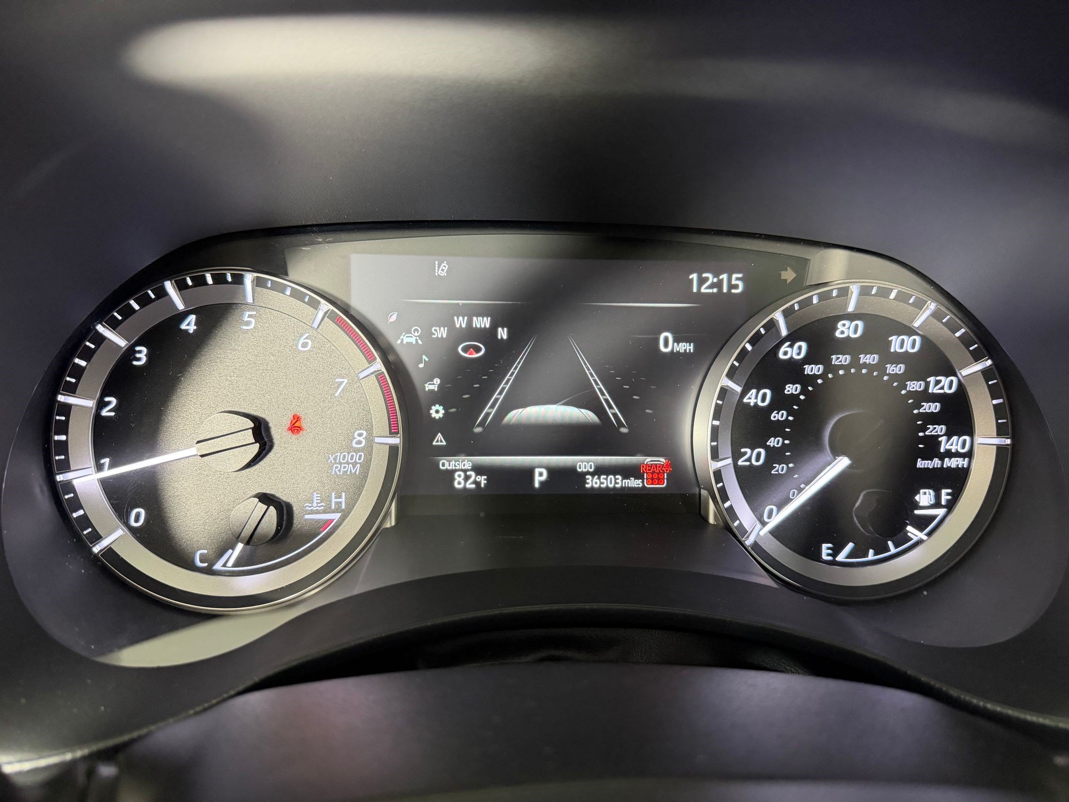 Used 2025 Toyota Highlander LE AWD/4WD image 18