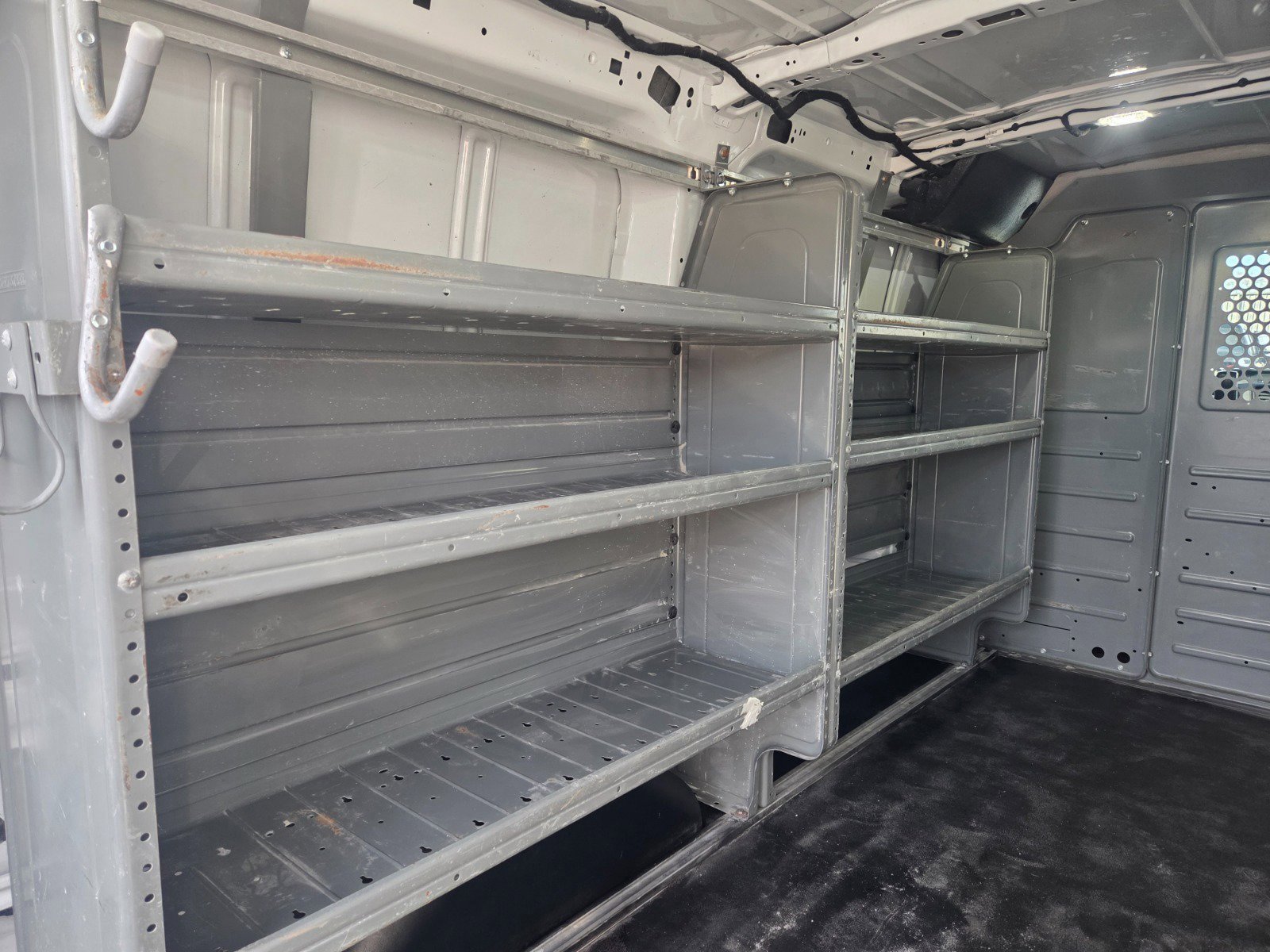 Used 2020 Ford Transit 250 Low Roof RWD image 12