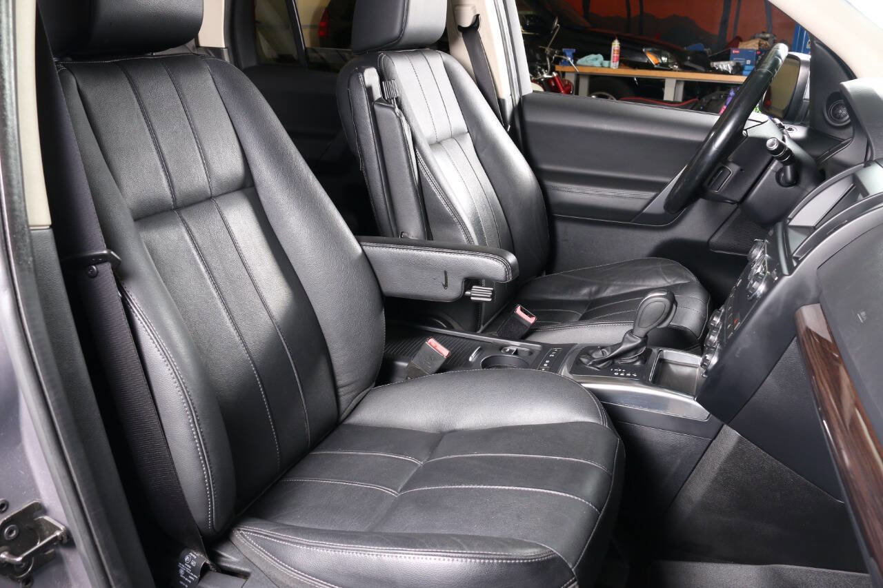 Used 2013 Land Rover LR2 HSE image 3