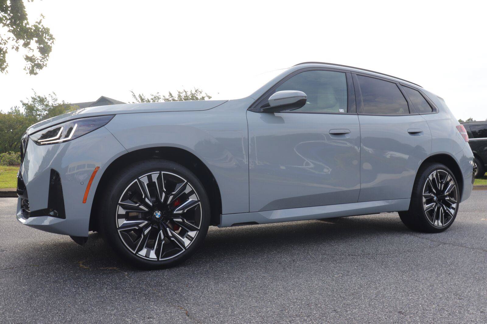 New 2026 BMW X3 xDrive30i w/ Premium Package AWD/4WD image 1