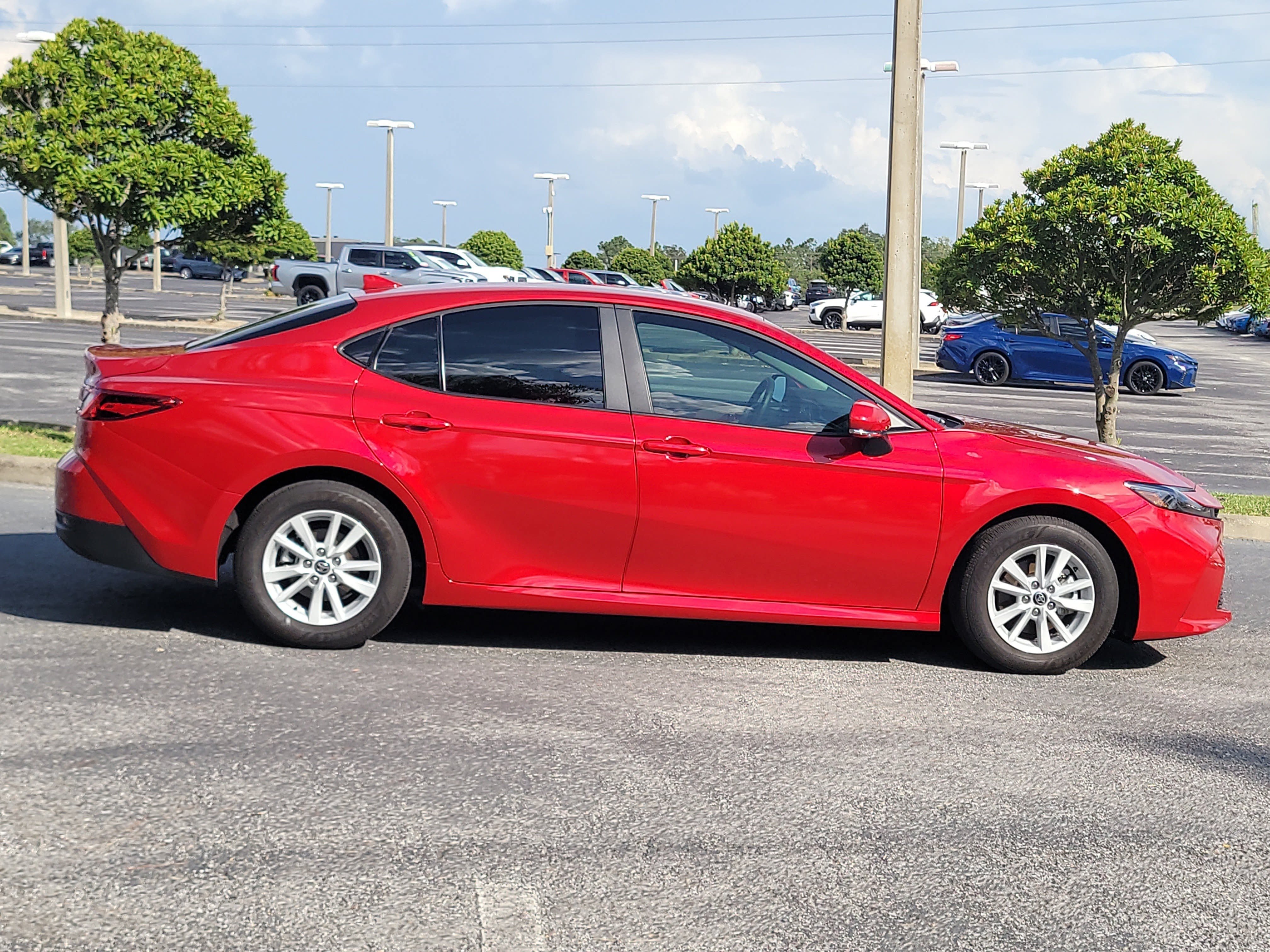Used 2026 Toyota Camry LE FWD image 8