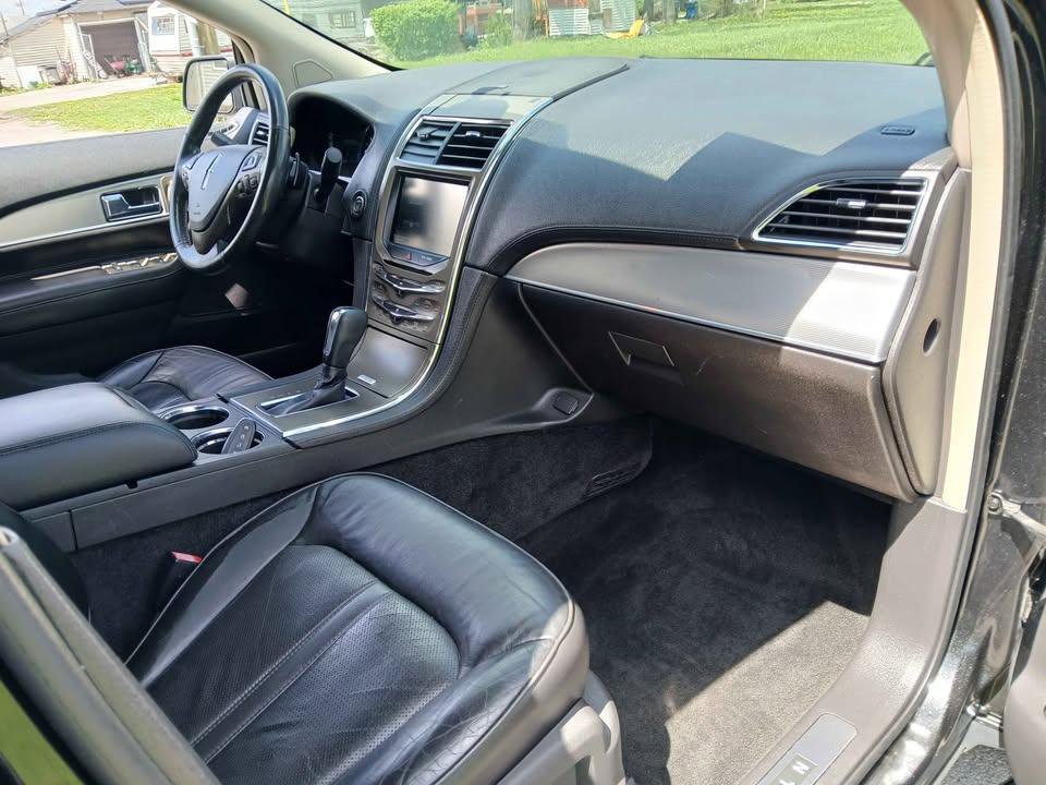 Used 2013 Lincoln MKX AWD image 14