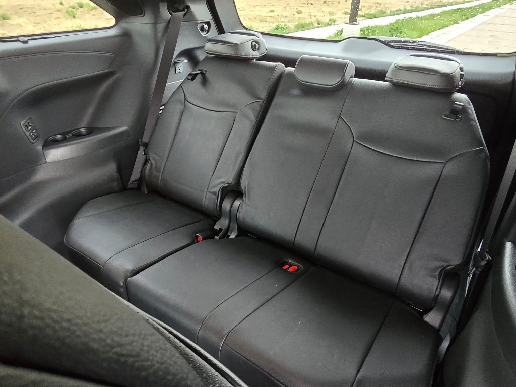 Used 2026 Toyota Sienna Limited image 25