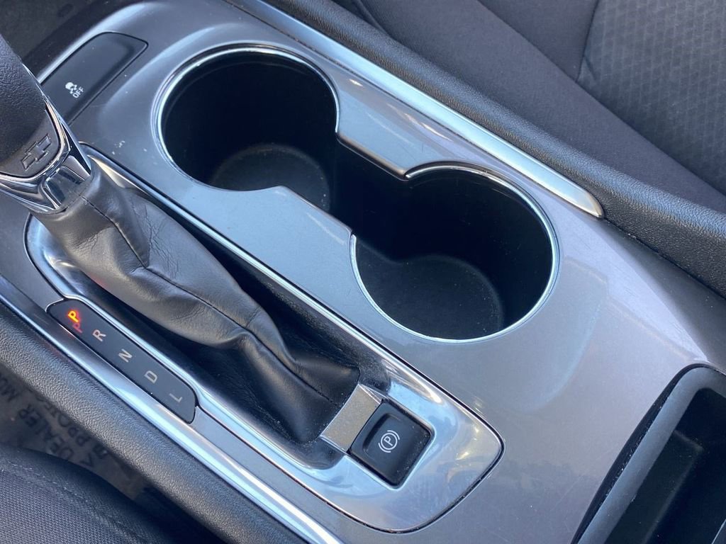 Used 2022 Chevrolet Malibu LT image 30