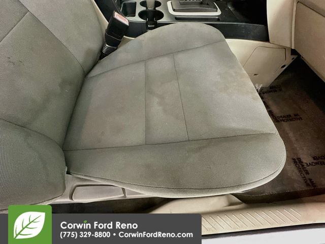 Used 2010 Ford Escape XLS AWD/4WD image 25