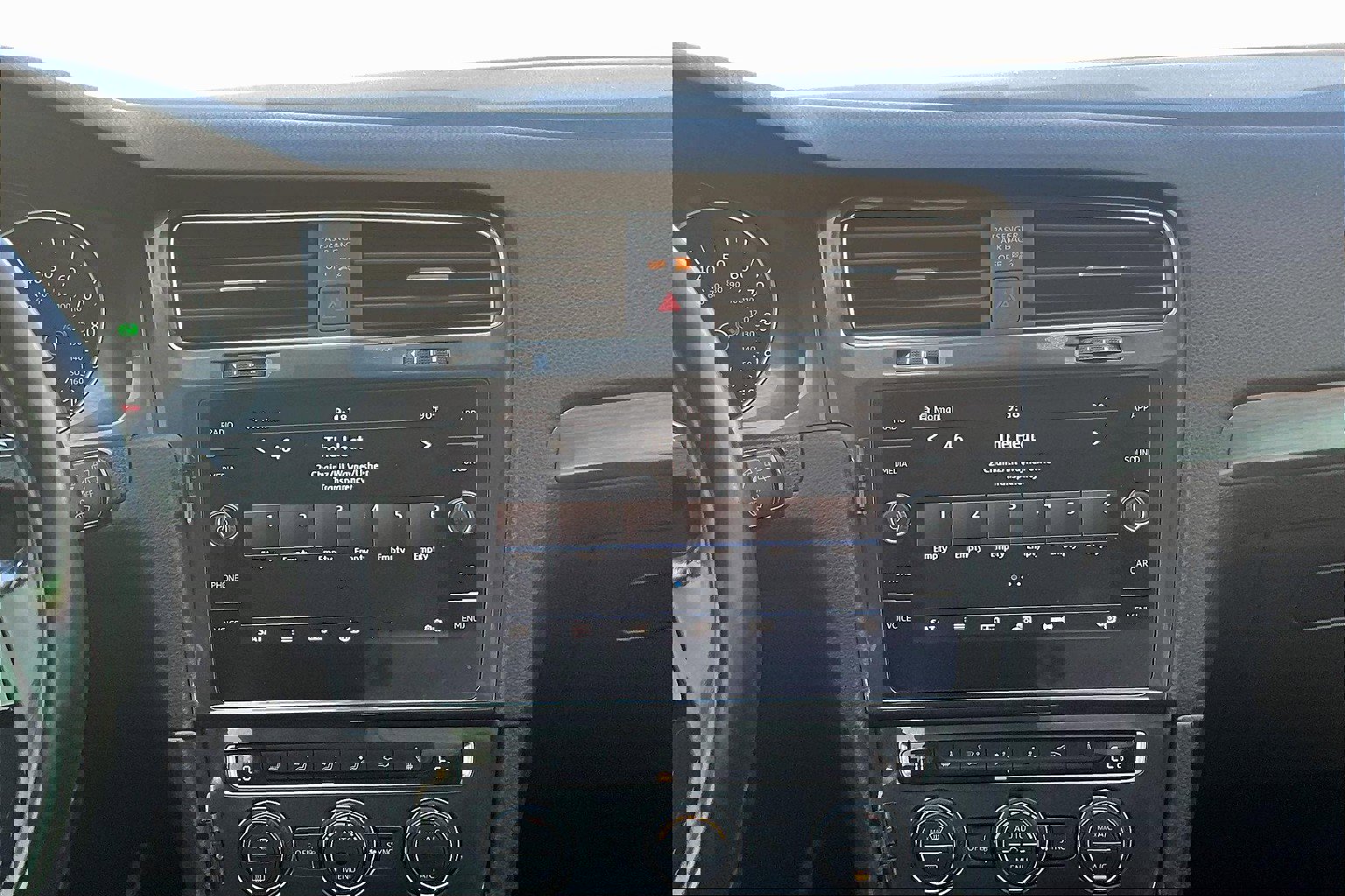 Used 2013 Volkswagen GTI w/Sunroof & Navi image 6