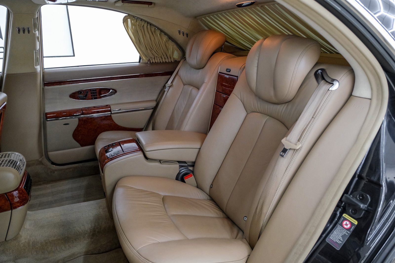 Used 2005 Maybach 57 image 39
