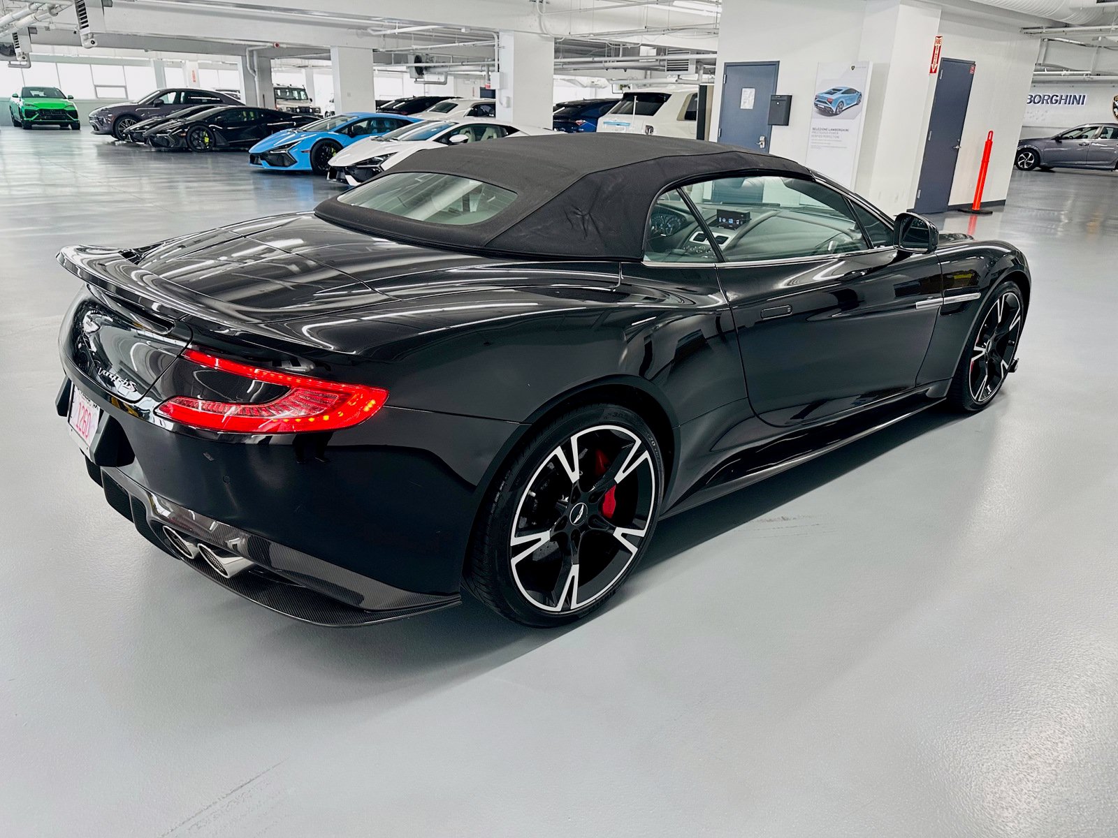 Used 2018 Aston Martin Vanquish S RWD image 10