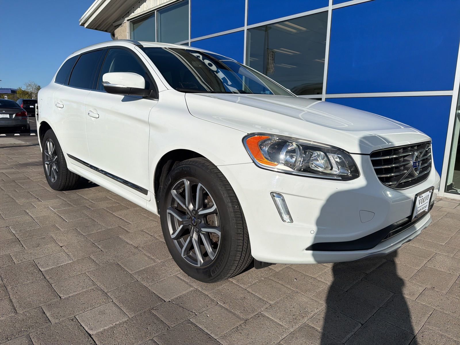 Used 2016 Volvo XC60 T6 w/ Proximity Package AWD/4WD video 2