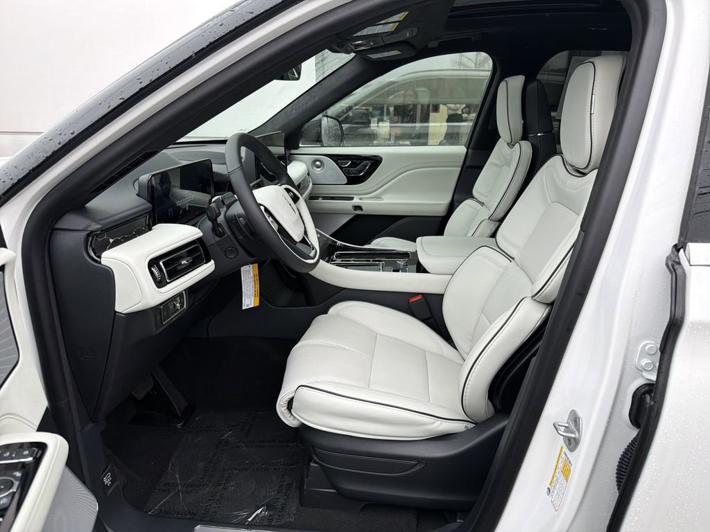 New 2026 Lincoln Aviator Black Label w/ Dynamic Handling Package image 6