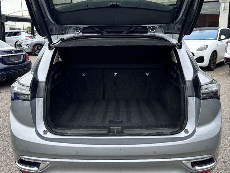 Used 2023 Buick Envision Avenir image 10