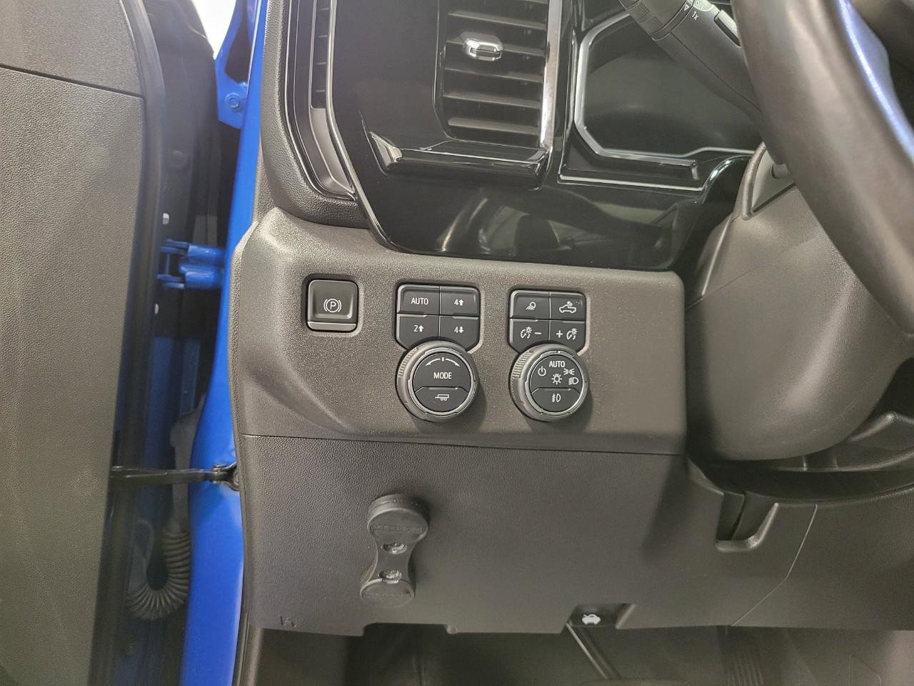 Used 2023 Chevrolet Silverado 1500 ZR2 image 11