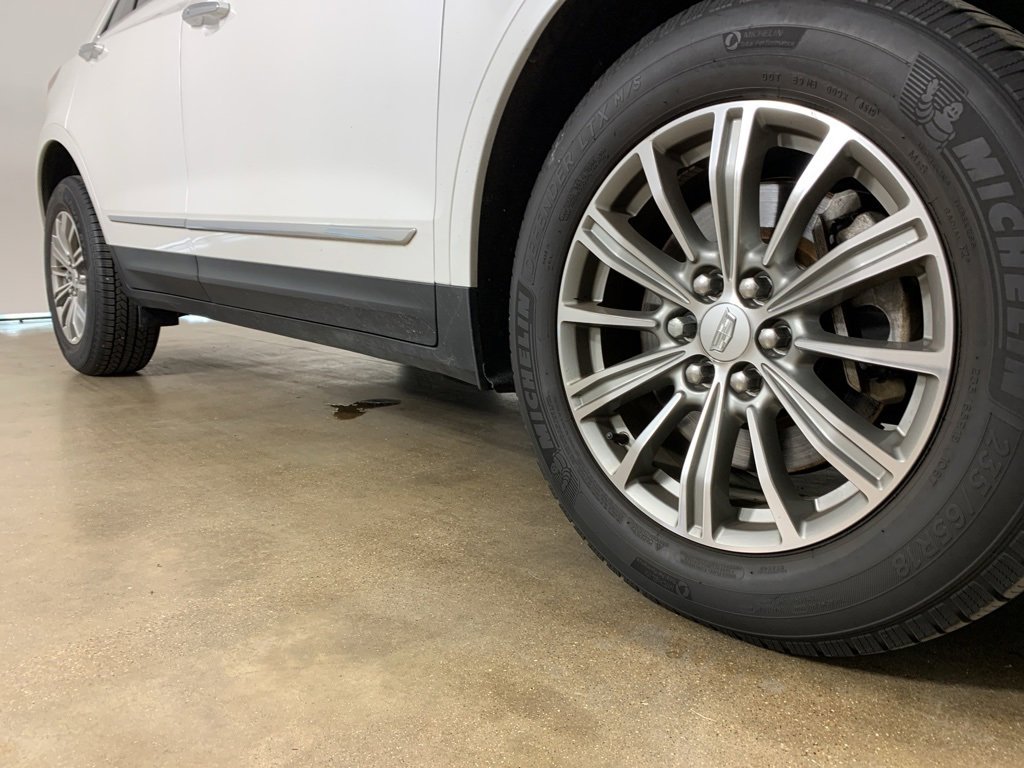 Used 2017 Cadillac XT5 Luxury w/ Advanced Security Package image 6