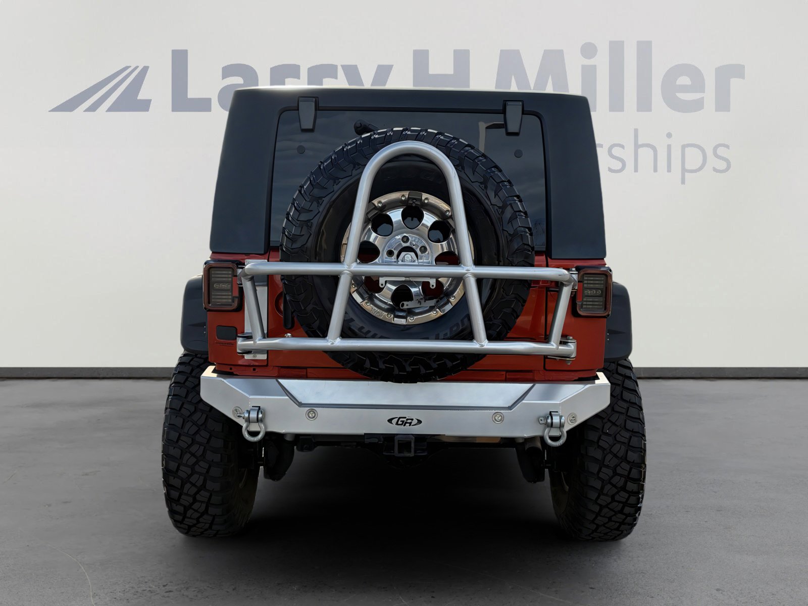 Used 2009 Jeep Wrangler Unlimited Rubicon w/ Dual Top Group image 5