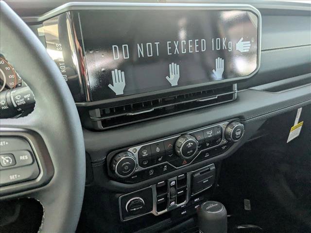 New 2025 Jeep Gladiator Sport image 12