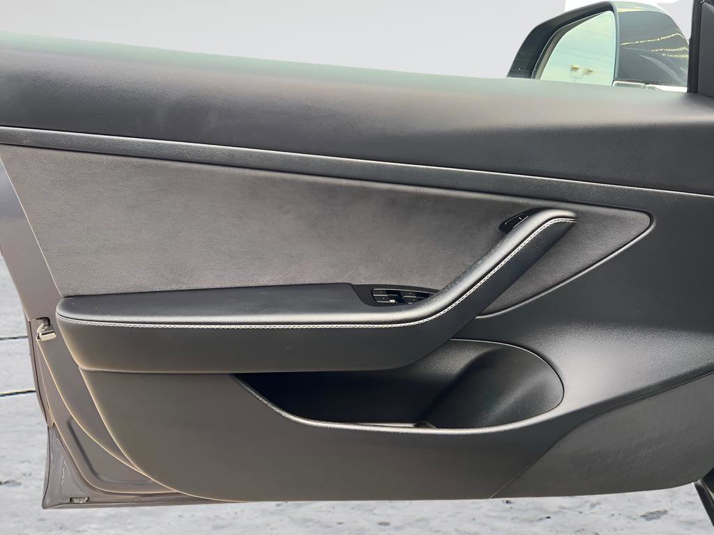 Used 2020 Tesla Model 3 Standard Range RWD image 27